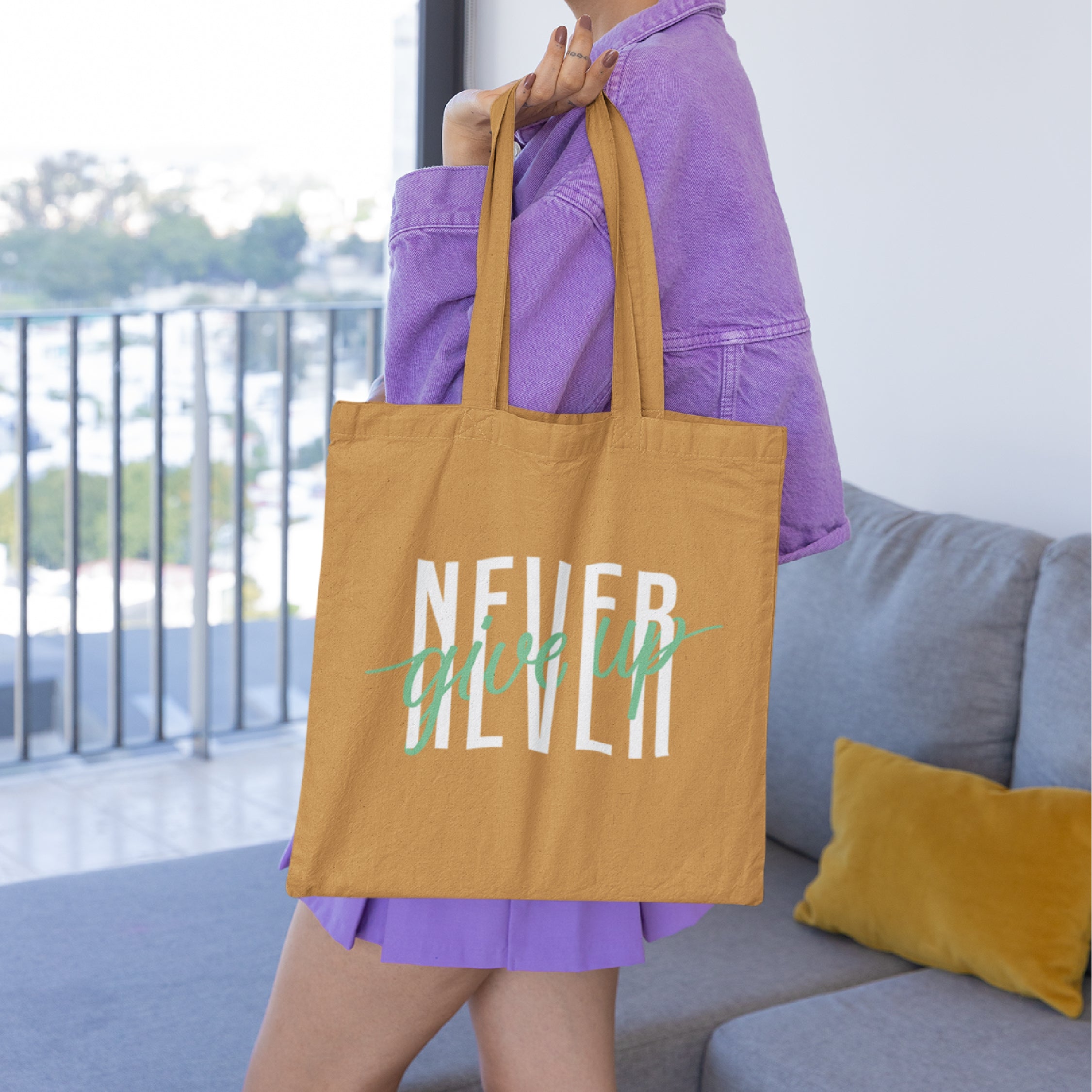Never Give Up Tote Bag